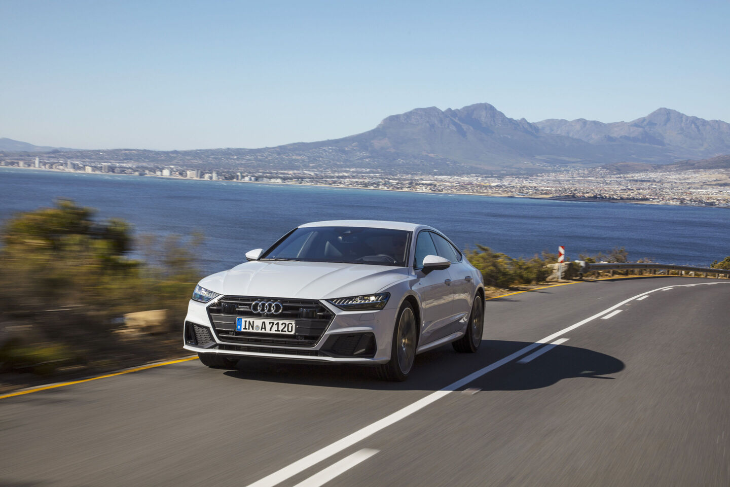아우디 A7 50 TDI 반복적으로 나오는 아쉬움 공식 이미지