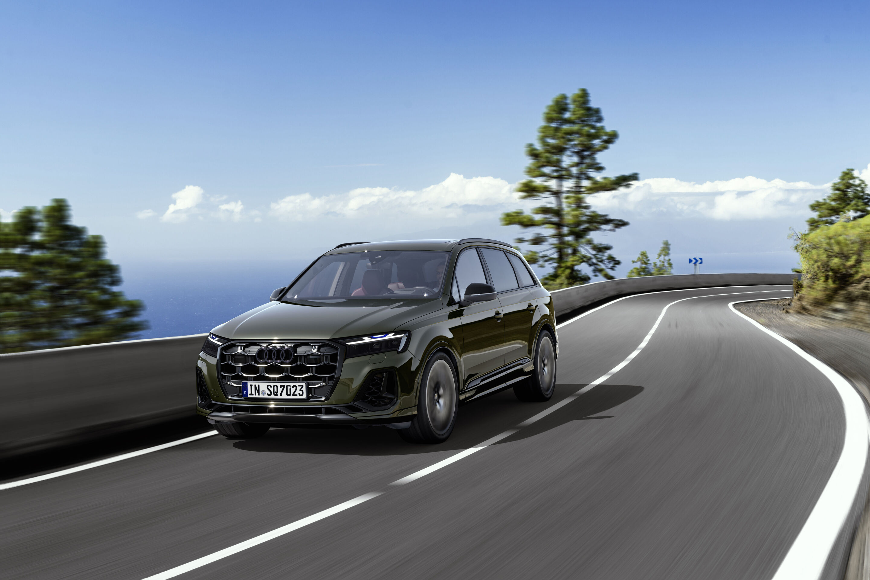 아우디 SQ7 TFSI 대표 이미지