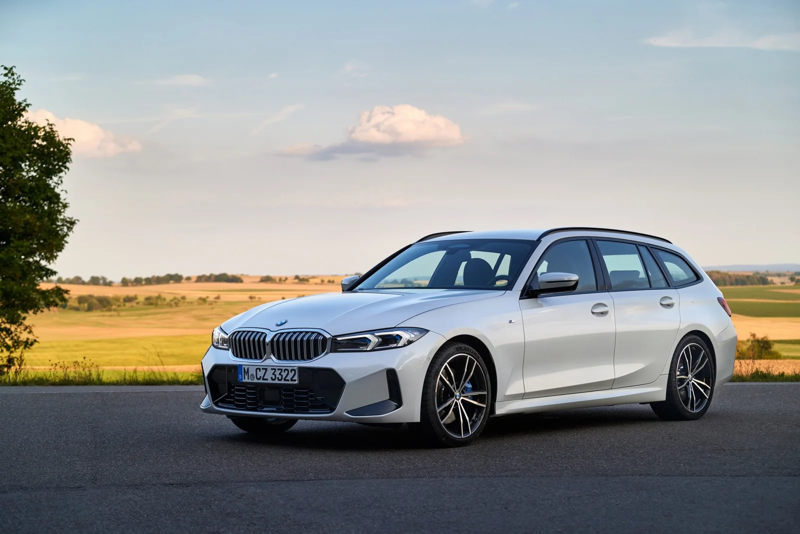 BMW 3시리즈 가솔린 경쟁 차종과 비교 공식 참고 이미지