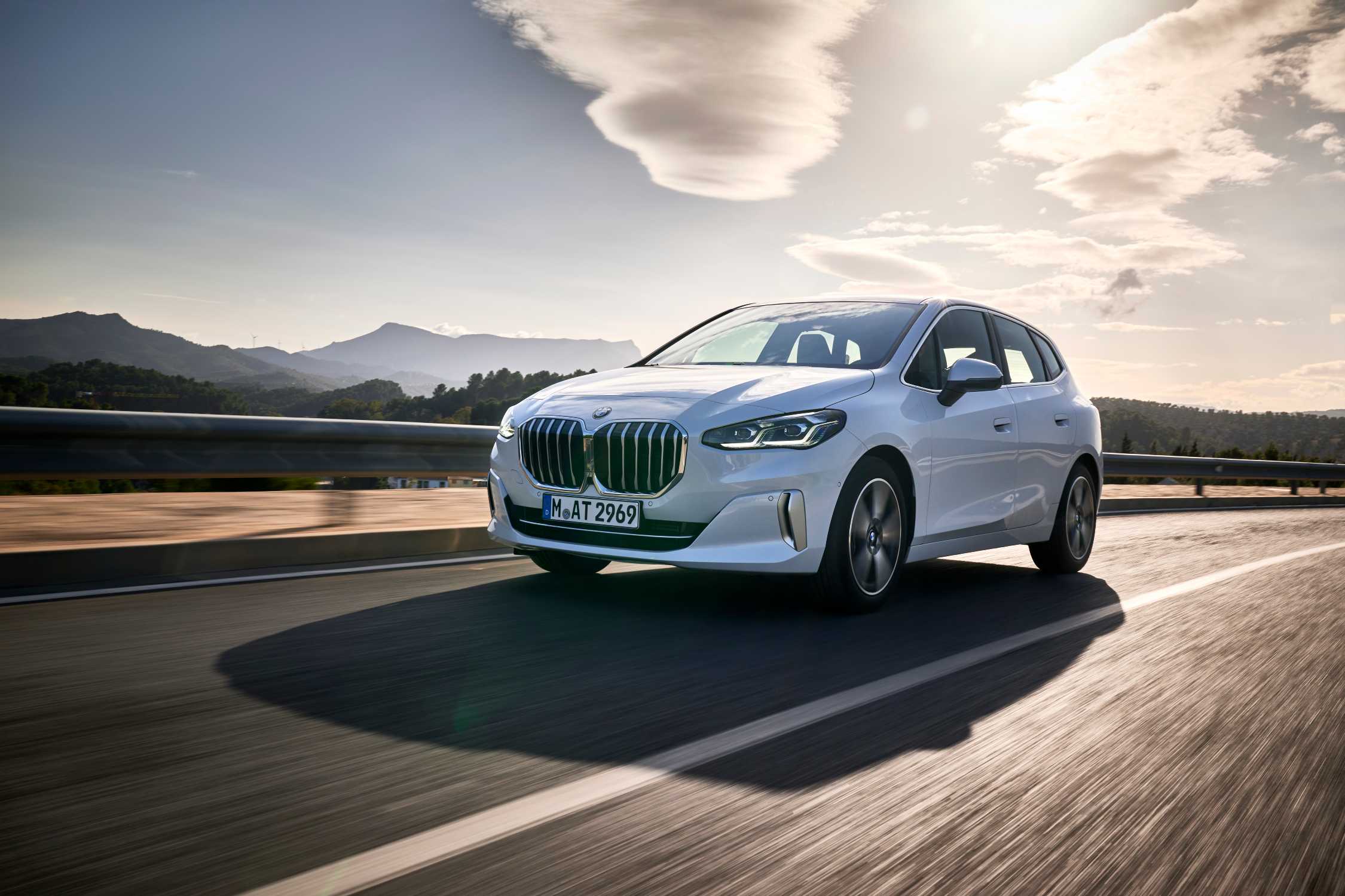 BMW 218d 액티브 투어러 대표 이미지