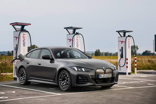 BMW 420i 그란 쿠페 시내 실연비 후기, 48V가 정체에서도 도움이 될까 대표 이미지