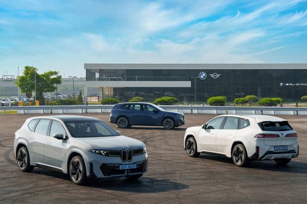 BMW 더 뉴 iX3 50 xDrive 대표 이미지