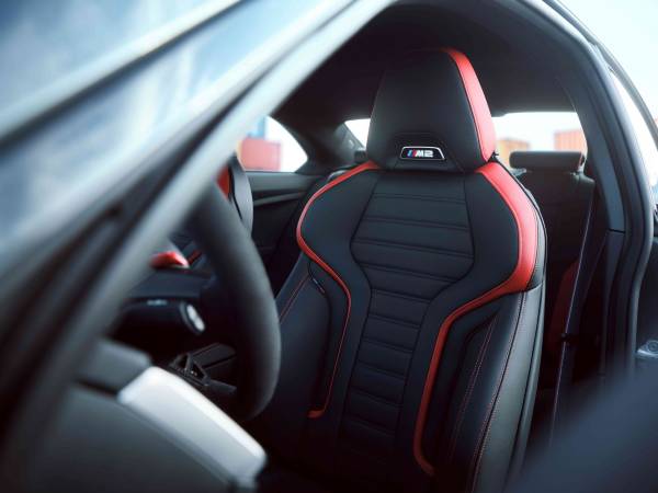 BMW M2 유지비와 보유 조건 공식 이미지