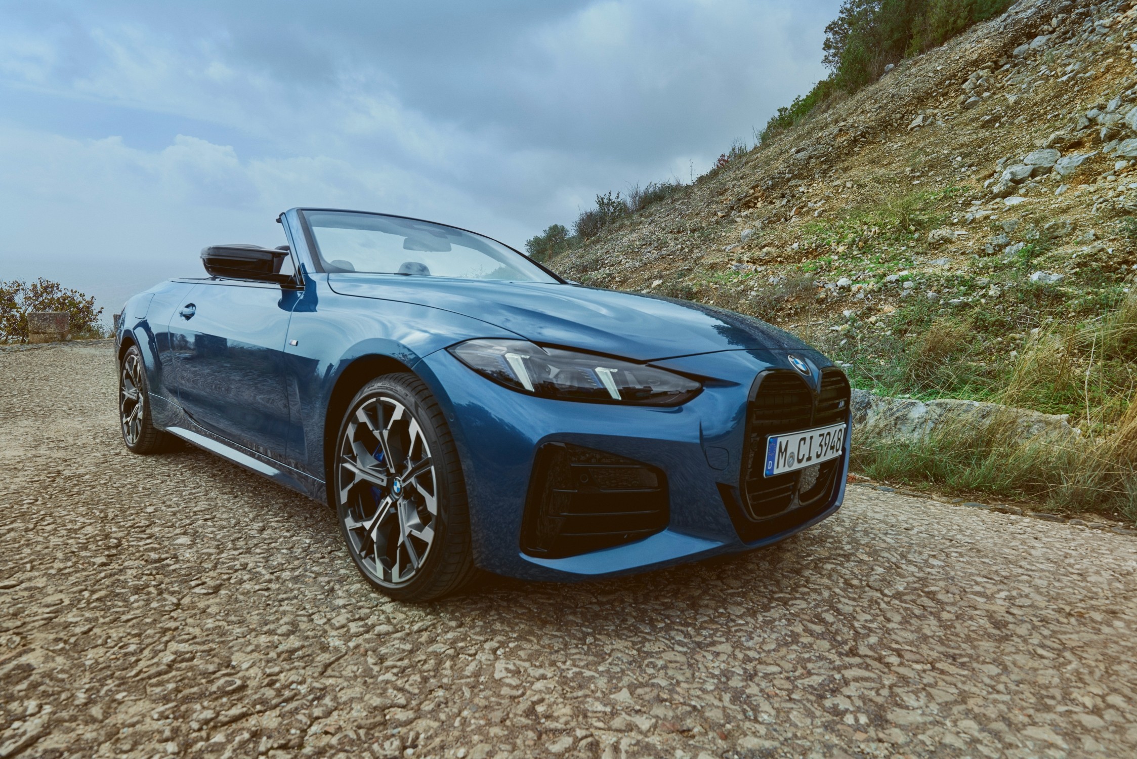 BMW M440i 컨버터블 일상 승차감 후기, M4보다 편하고 420i보다 단단할까 대표 이미지