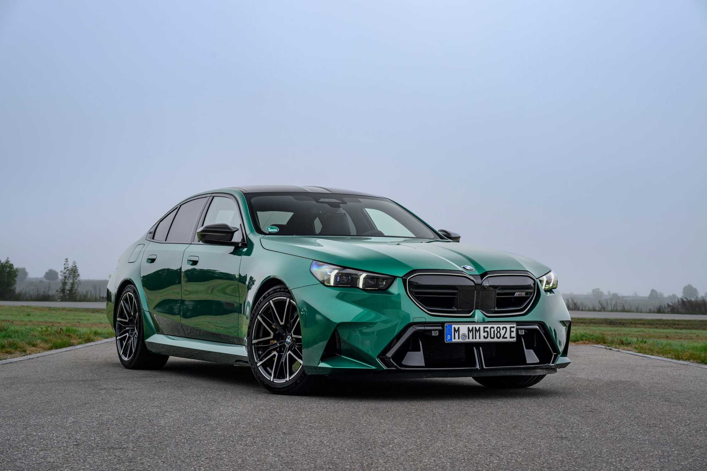 BMW 뉴 M5 대표 이미지