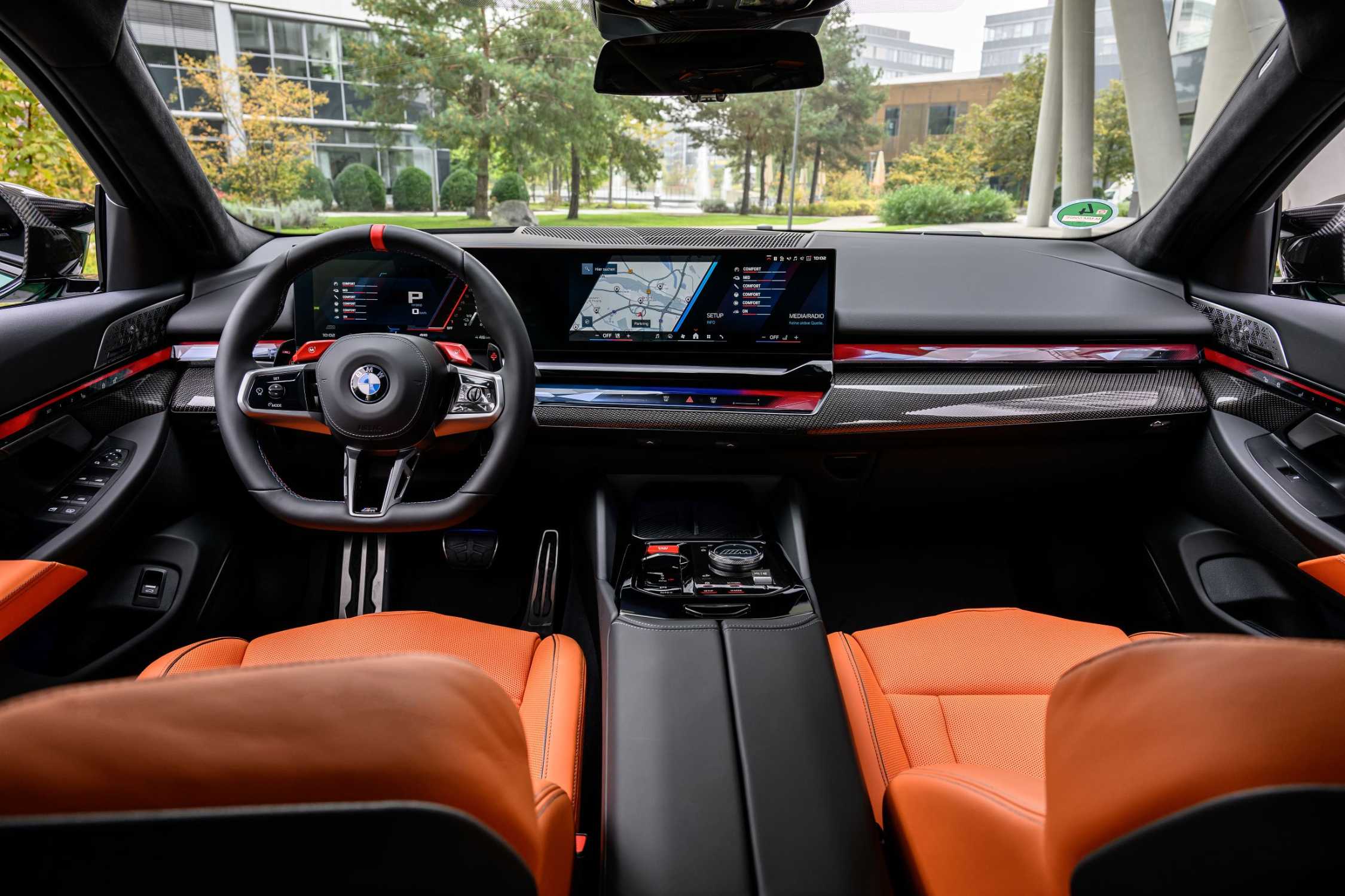 BMW M5 무게와 승차감 후기 모음, 배터리를 얹은 M 세단의 일상 감각 대표 이미지