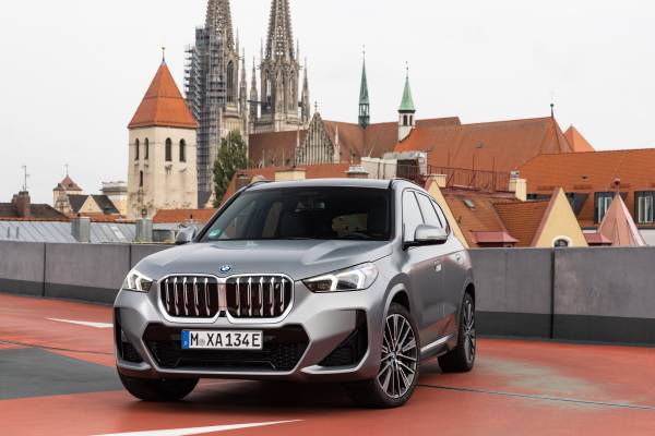 BMW iX1 전기 경쟁 차종과 비교 공식 이미지