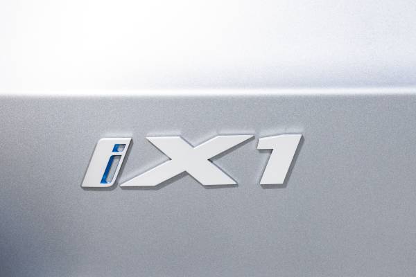 BMW iX1 유지비 후기 모음, 충전비 외에 타이어와 보험에서 볼 부분 대표 이미지