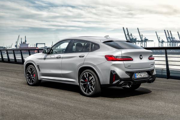 BMW X4 M40i vs 20i 후기 모음, 직렬 6기통에 비용을 더할 가치가 있을까 대표 이미지