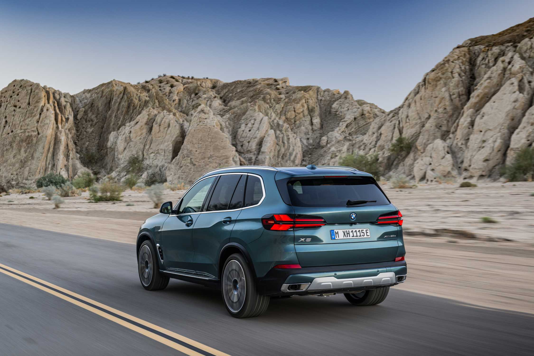 BMW X5 M60i 유지비 후기 모음, V8·타이어·보험료 기준 대표 이미지