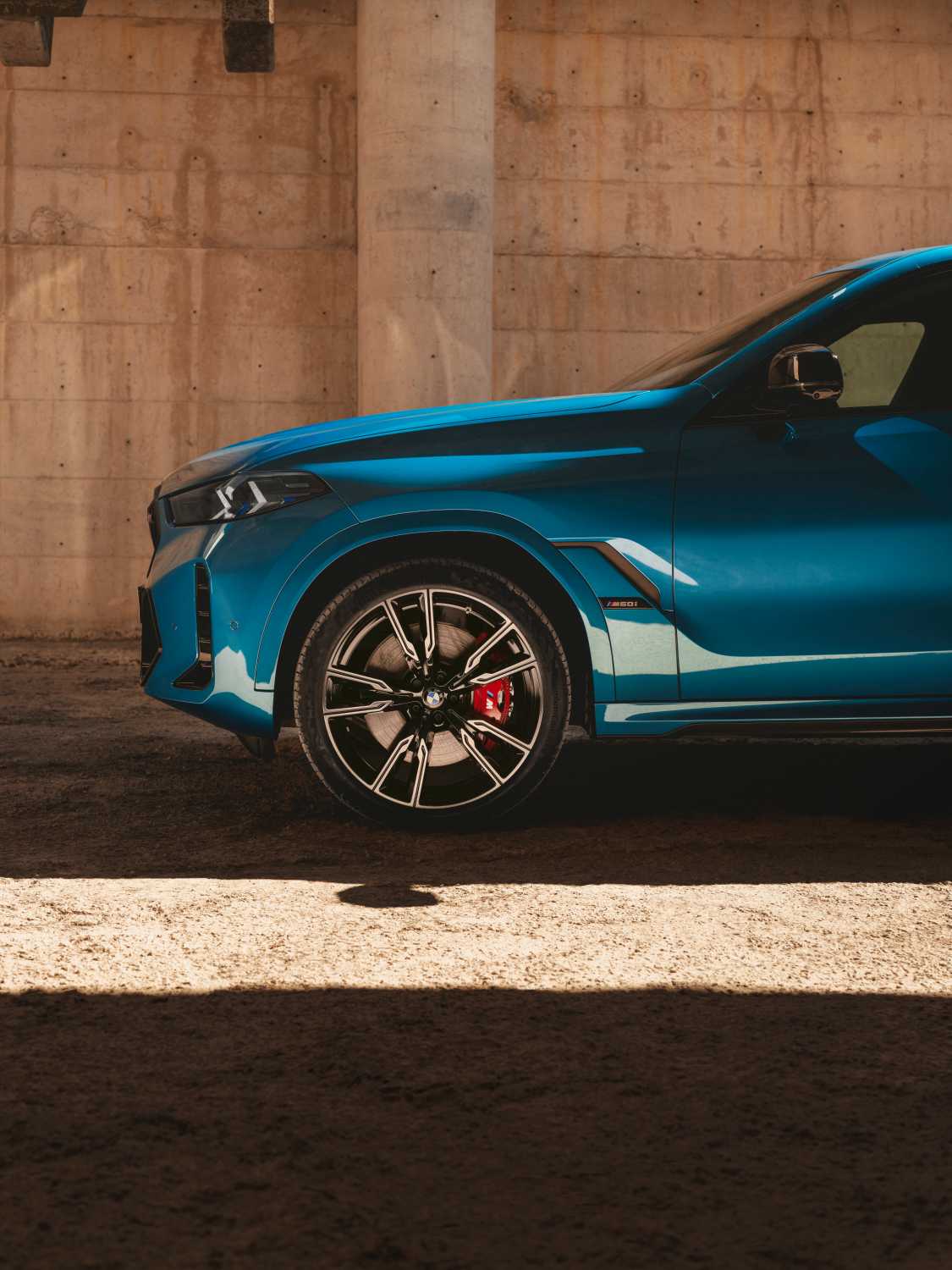 BMW X6 M60i 가족용 후기 모음, 아이 태우는 한 대의 차로 괜찮을까 대표 이미지