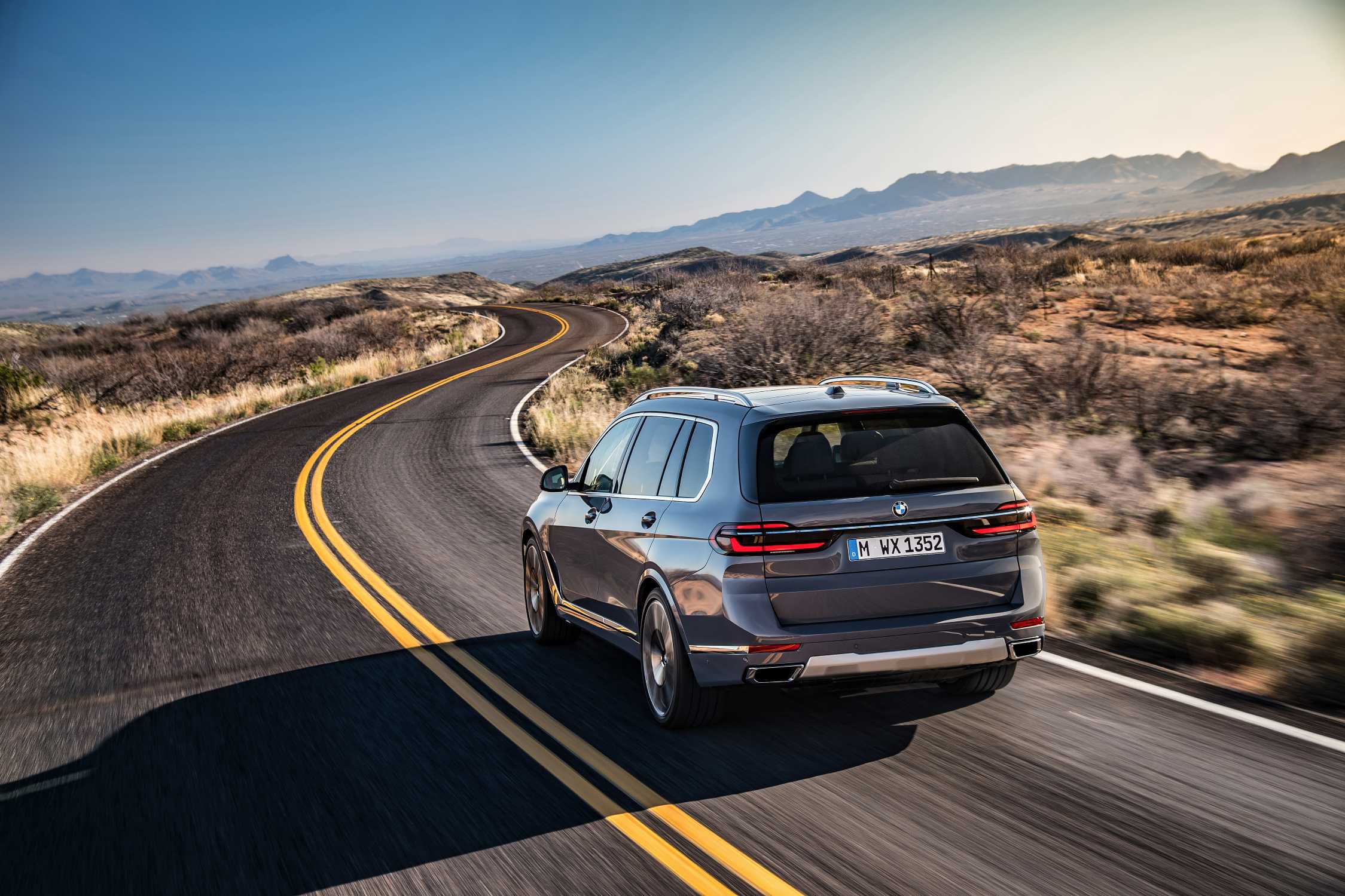 BMW X7 M60i vs 40i 후기 모음, V8에 비용을 더 낼 기준 대표 이미지