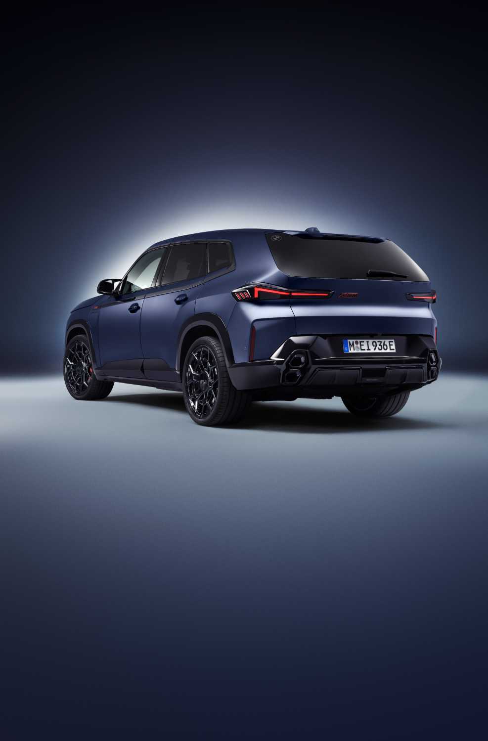 BMW XM 레이블 충전 안 하면 연비는 어떨까, PHEV 구매 전 확인할 조건 대표 이미지