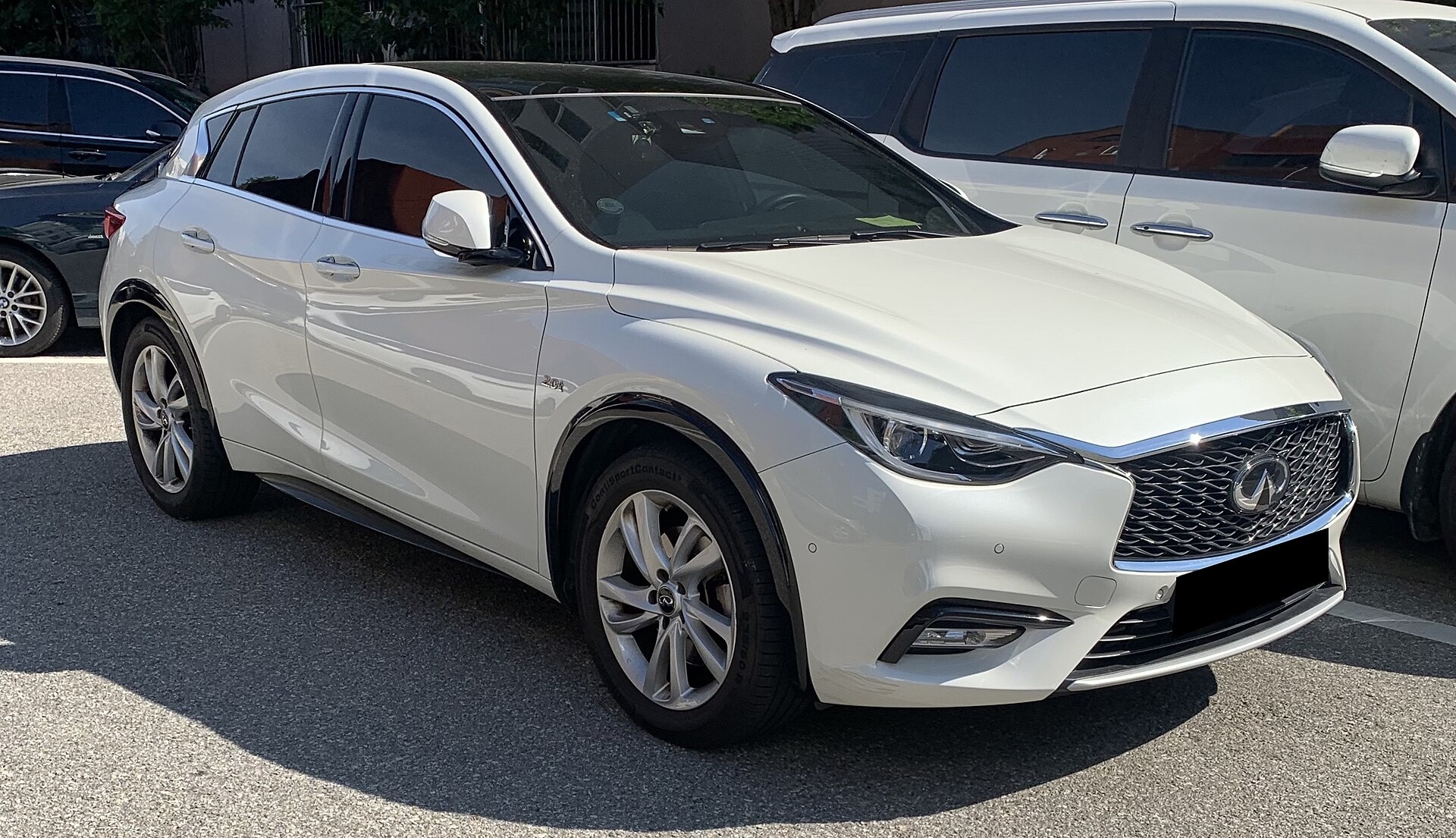 인피니티 Q30 2.0t 대표 이미지