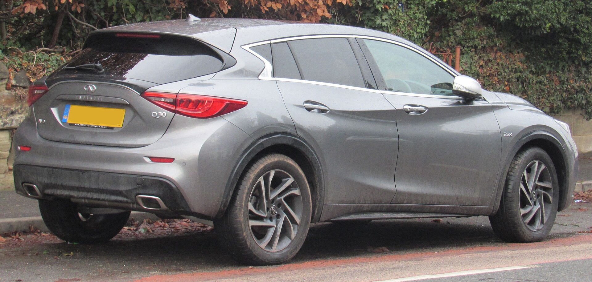 인피니티 Q30 2.0t 경쟁차 비교 이미지