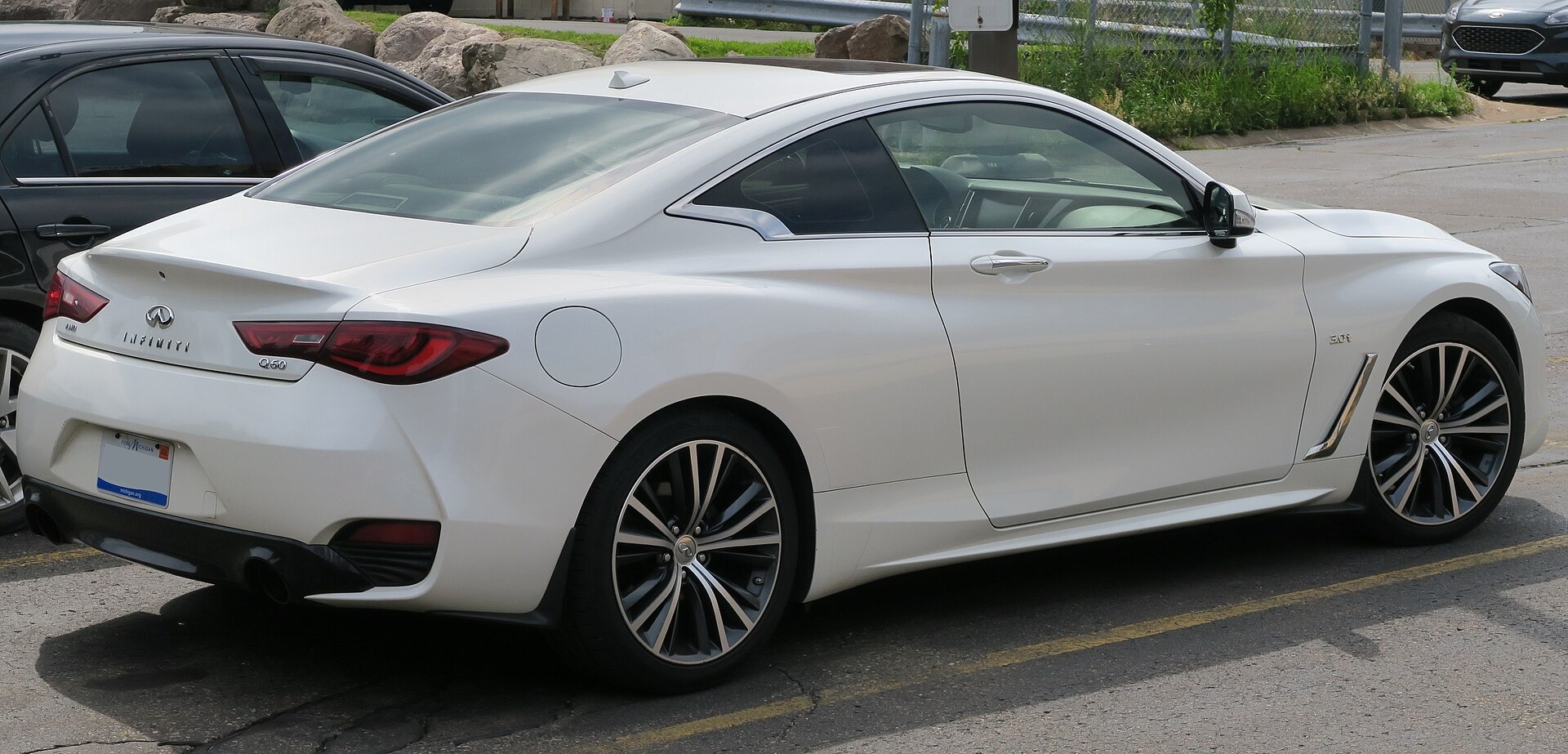 인피니티 Q60 3.0t 유지비 이미지