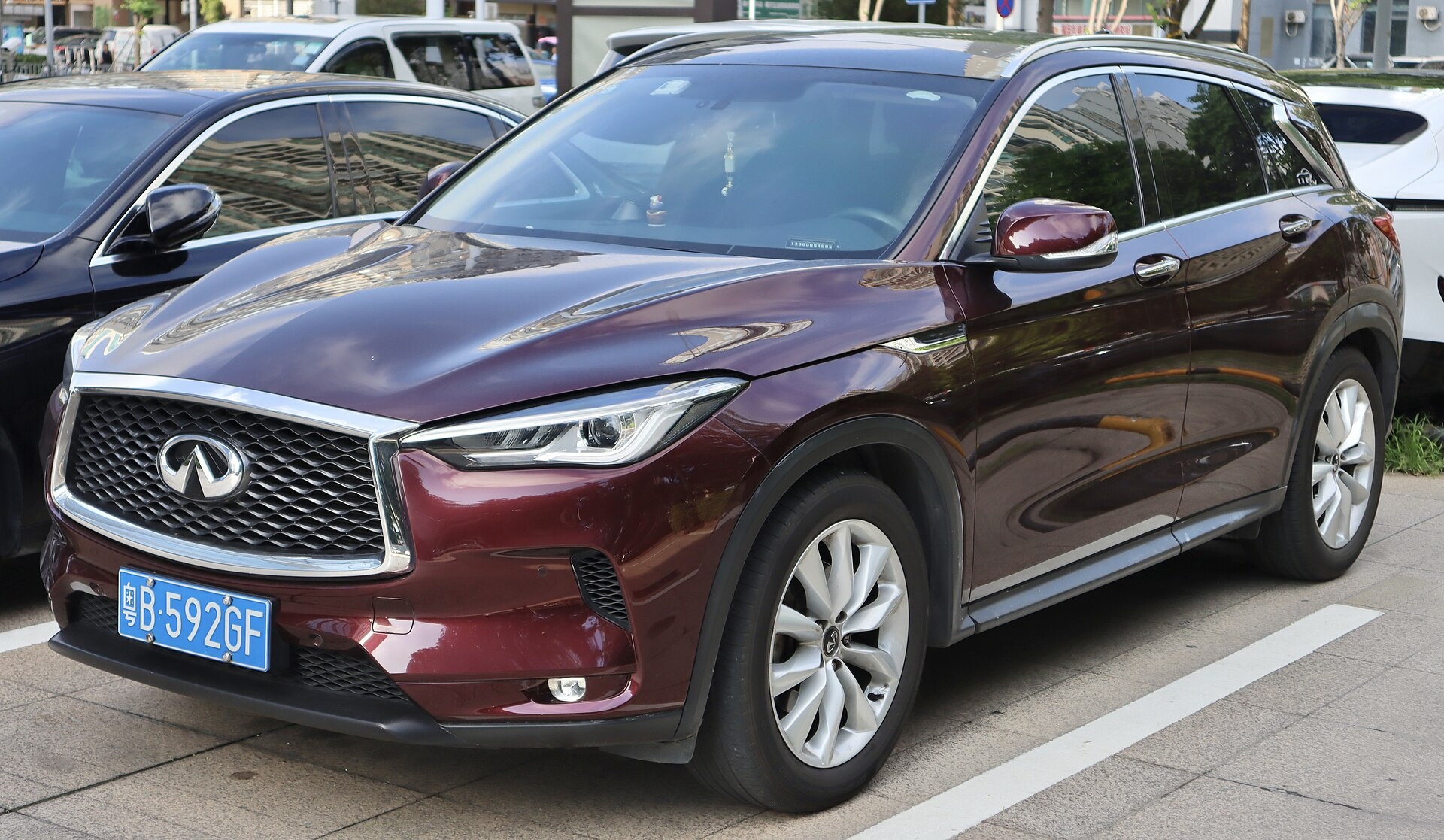 인피니티 QX50 2.0 VC-터보 대표 이미지