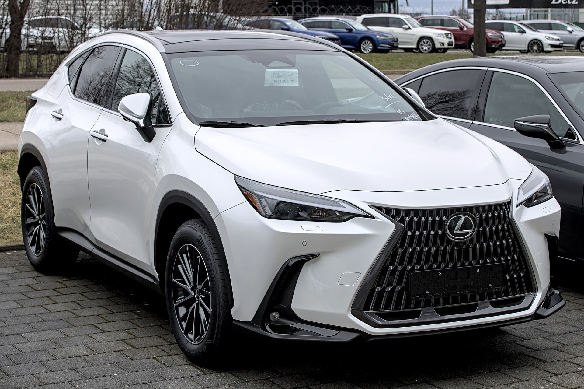 렉서스 NX350h 승차감 후기, 20인치 휠은 딱딱할까 대표 이미지