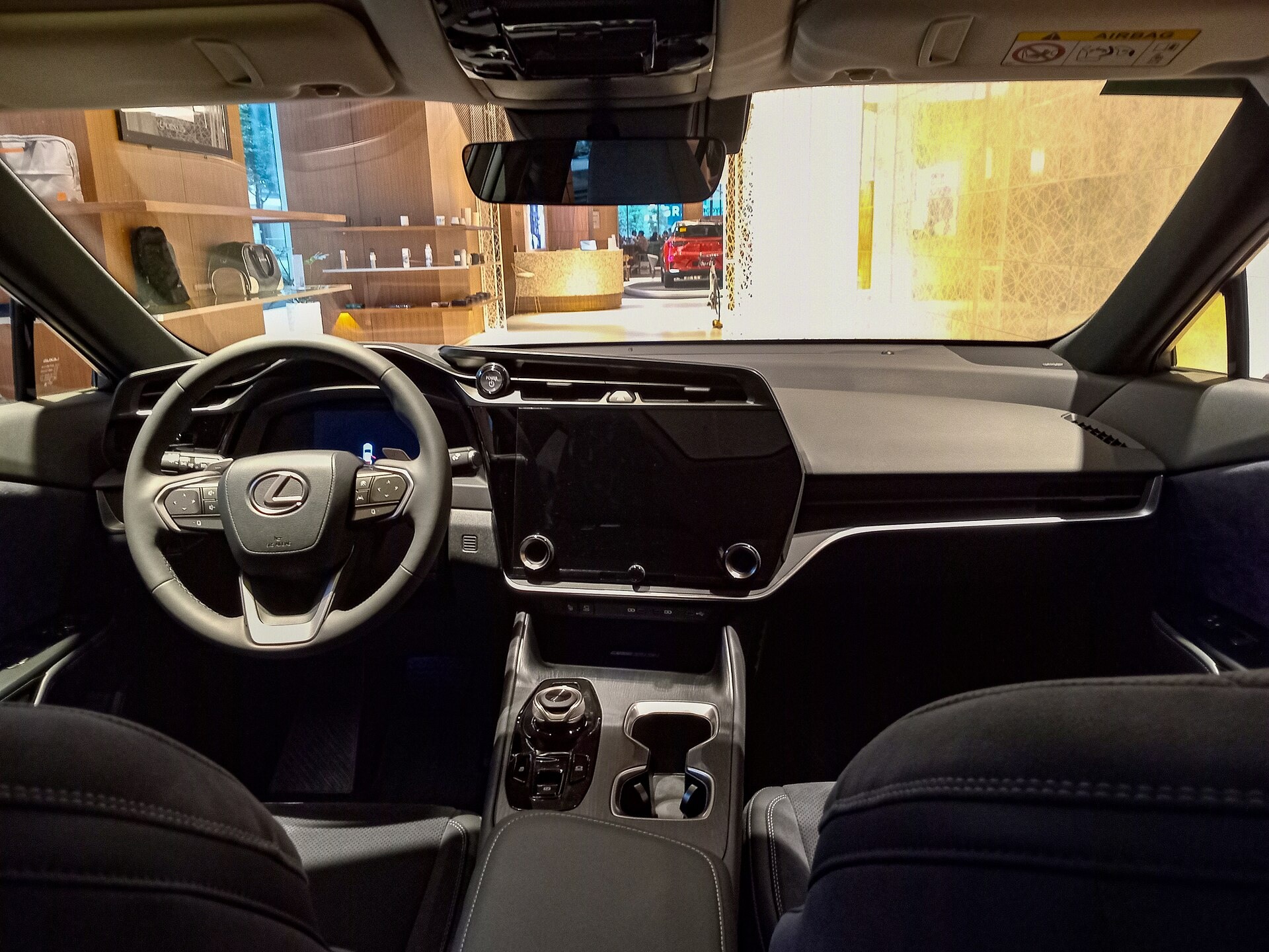 렉서스 RZ450e 경쟁 차종과 비교하는 기준 이미지