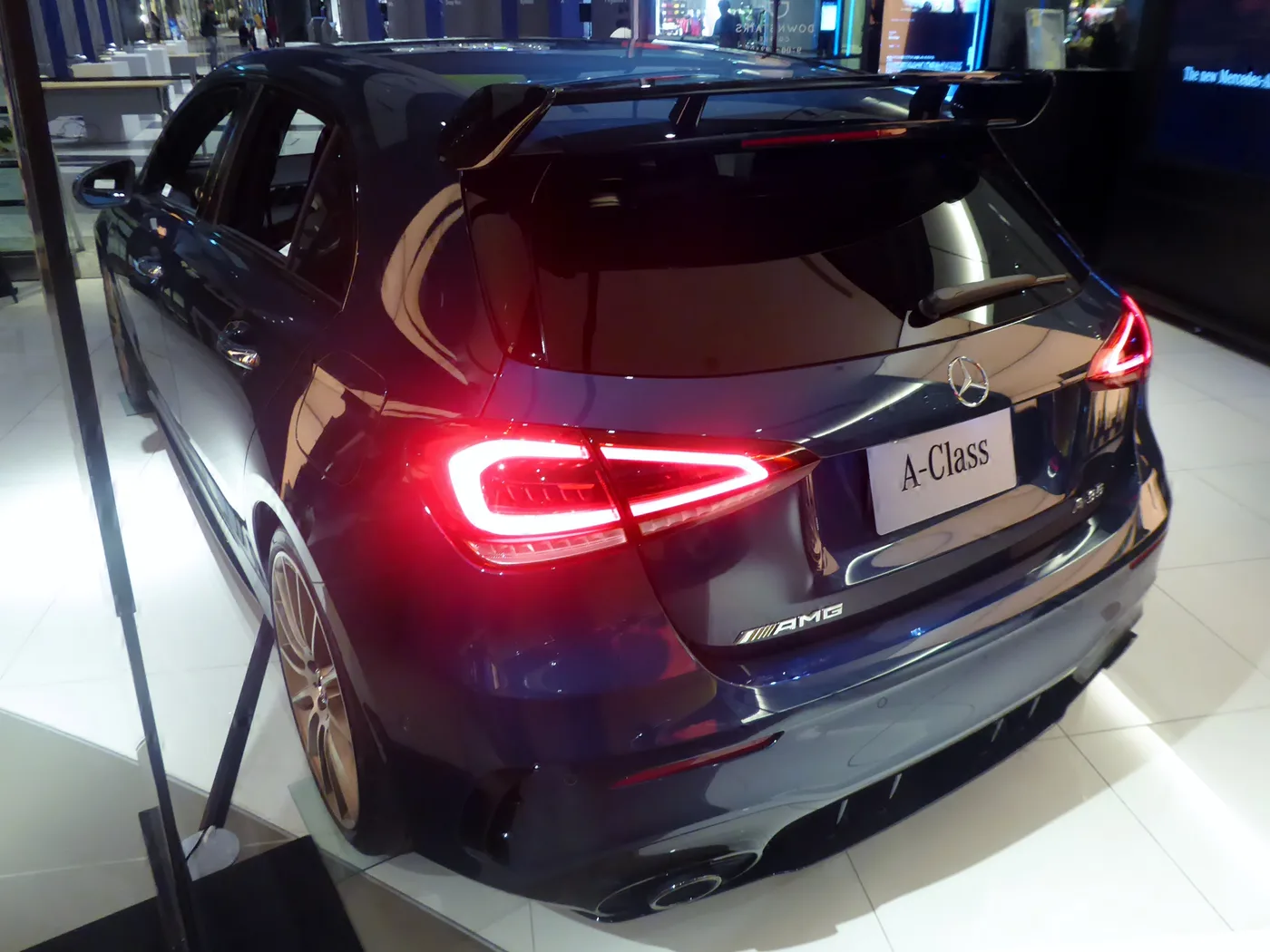 메르세데스 AMG A 35 해치백 후면