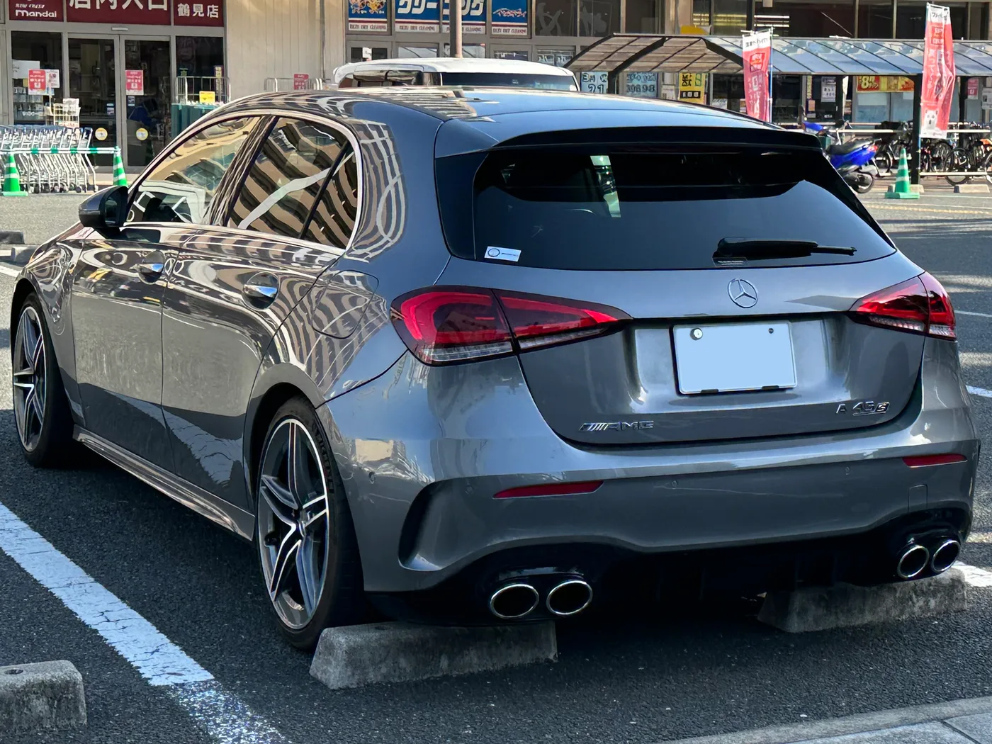 메르세데스 AMG A 45 S 해치백 후면
