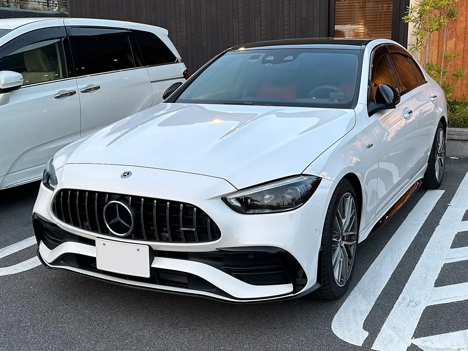 메르세데스-AMG C 43 4MATIC 대표 이미지