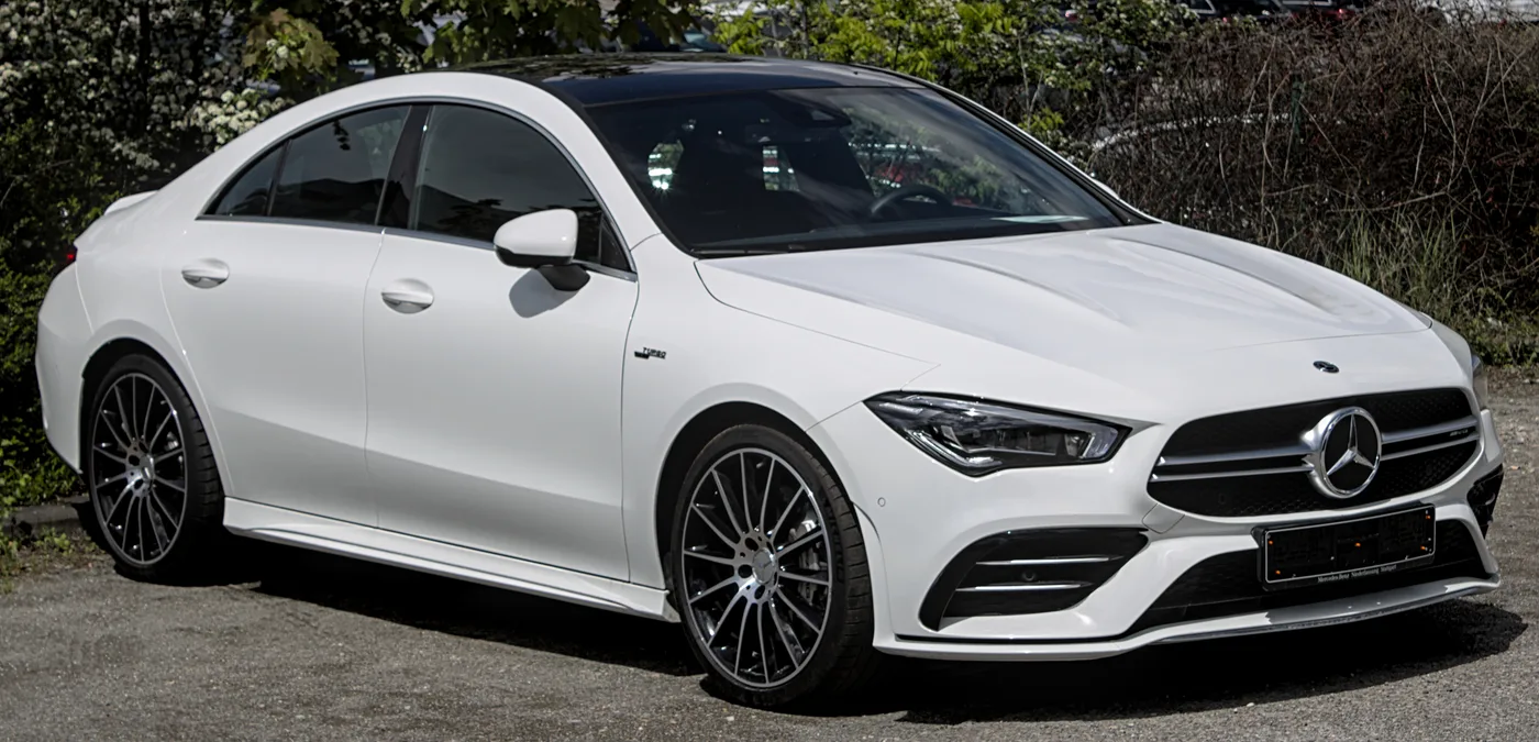 메르세데스 AMG CLA 35 측면 외관