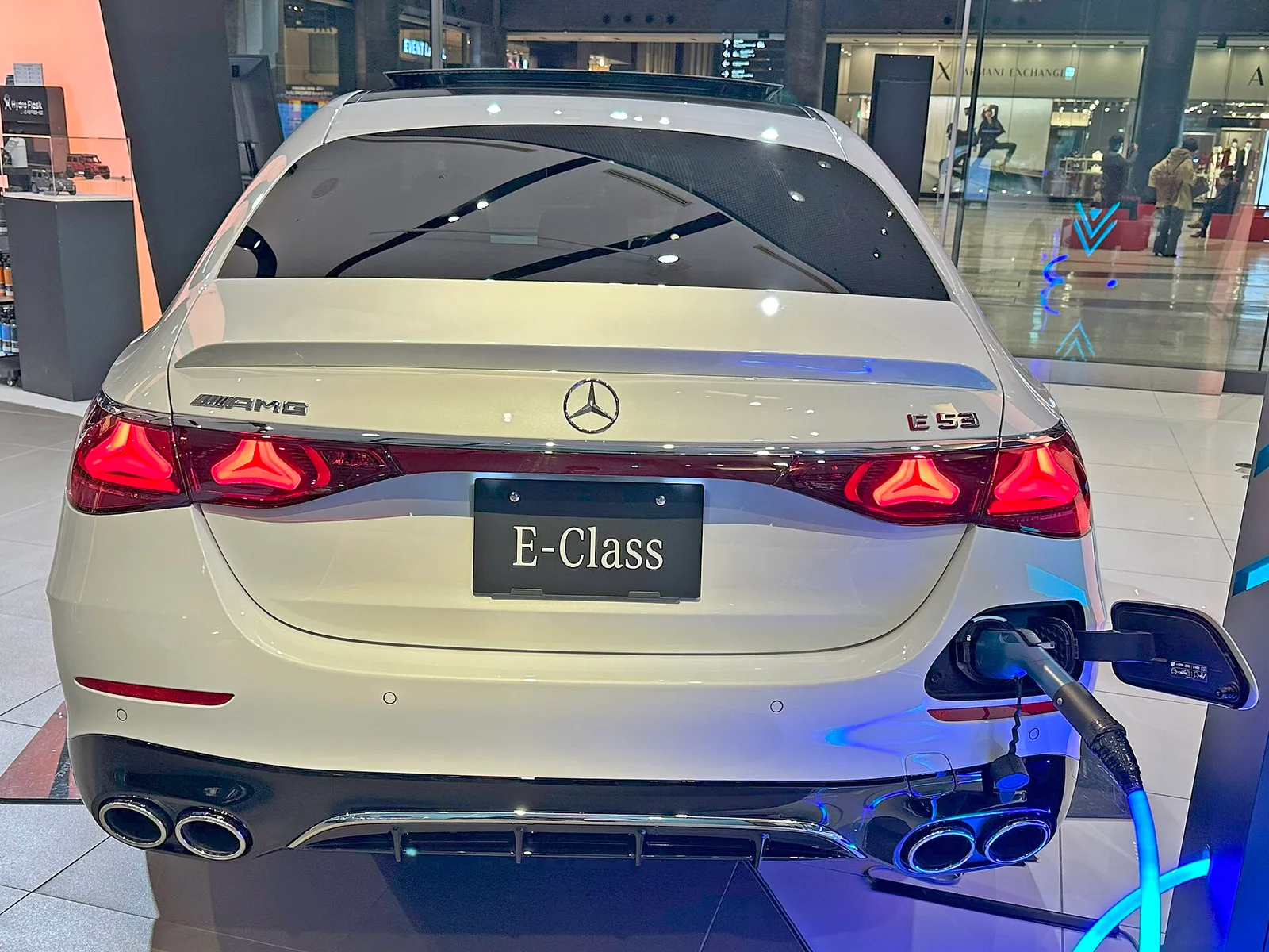 벤츠 AMG E 53 HYBRID 4MATIC+ 중고 후기 모음, 고전압 배터리와 보증 점검 대표 이미지