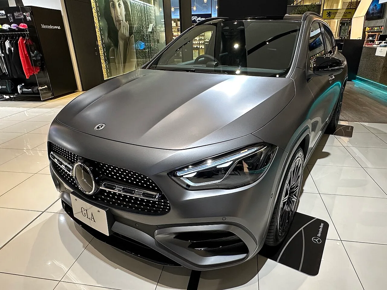 벤츠 GLA H247 측면 외관 이미지