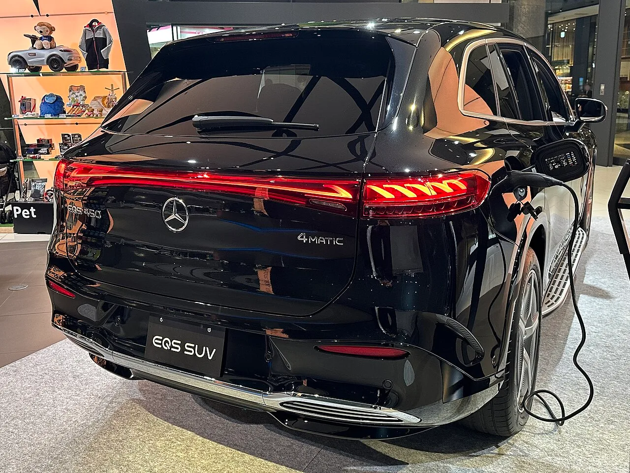 벤츠 EQS SUV X296 후면 이미지