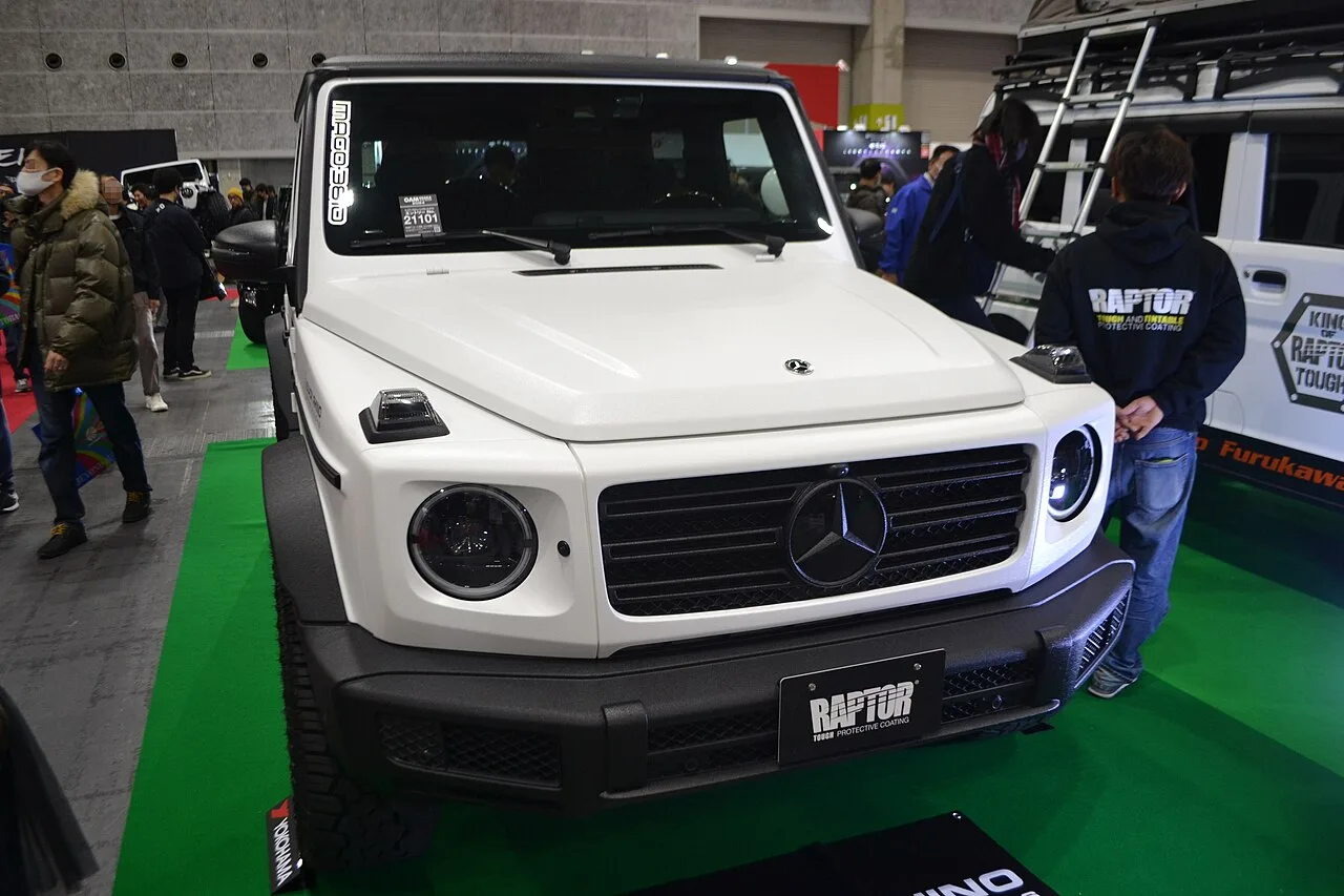 벤츠 G 400d 측면 외관 이미지