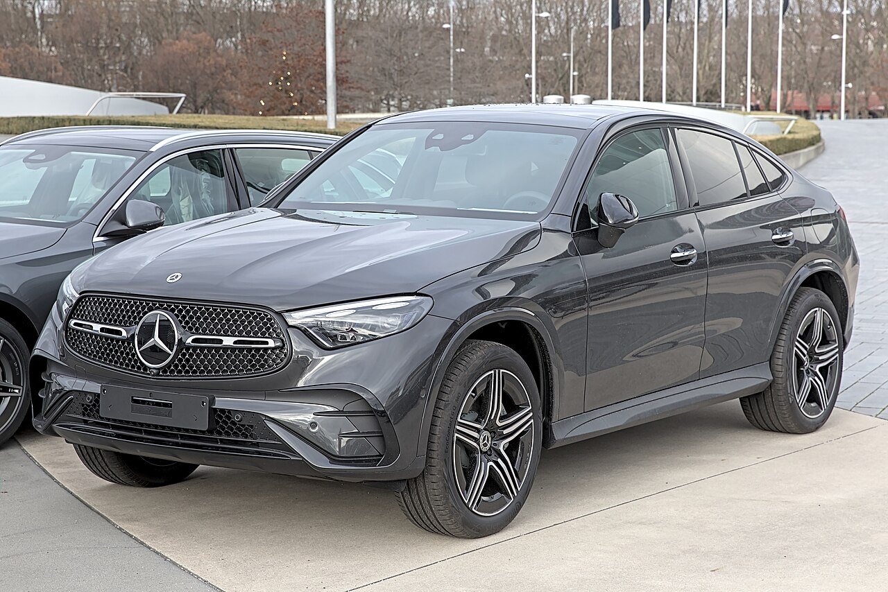 벤츠 GLC 쿠페 PHEV 가족용 트렁크 후기 모음, 유모차도 괜찮을까 대표 이미지