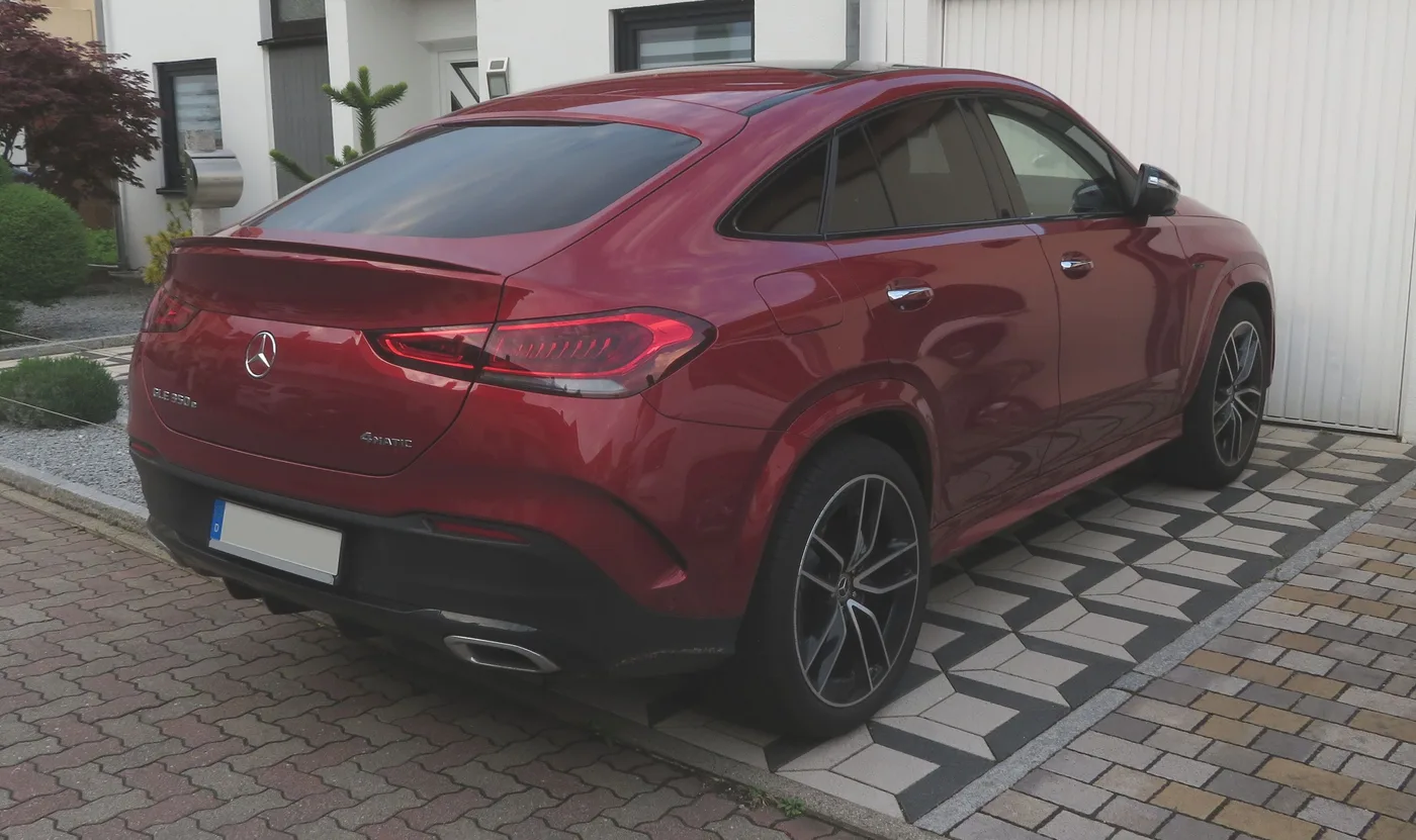 벤츠 GLE 쿠페 PHEV 대표 이미지