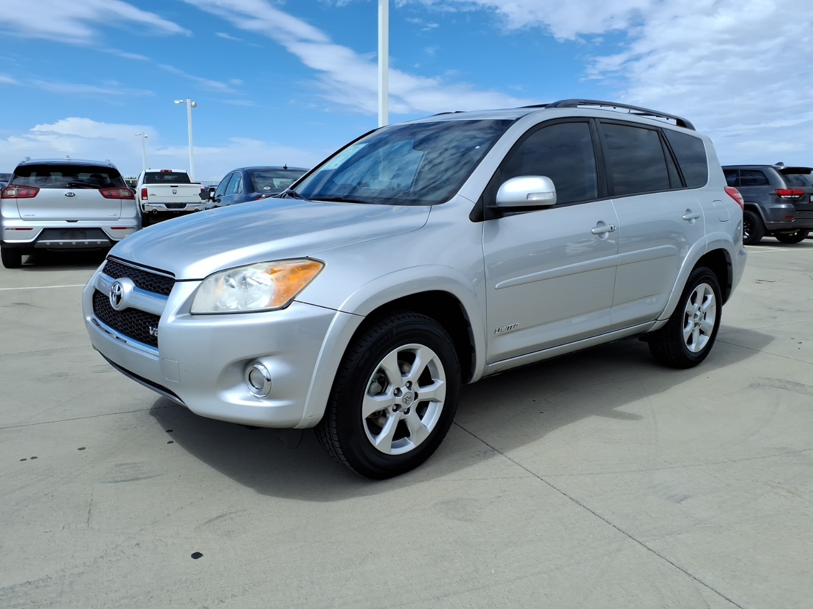 토요타 RAV4 PHEV 대표 이미지
