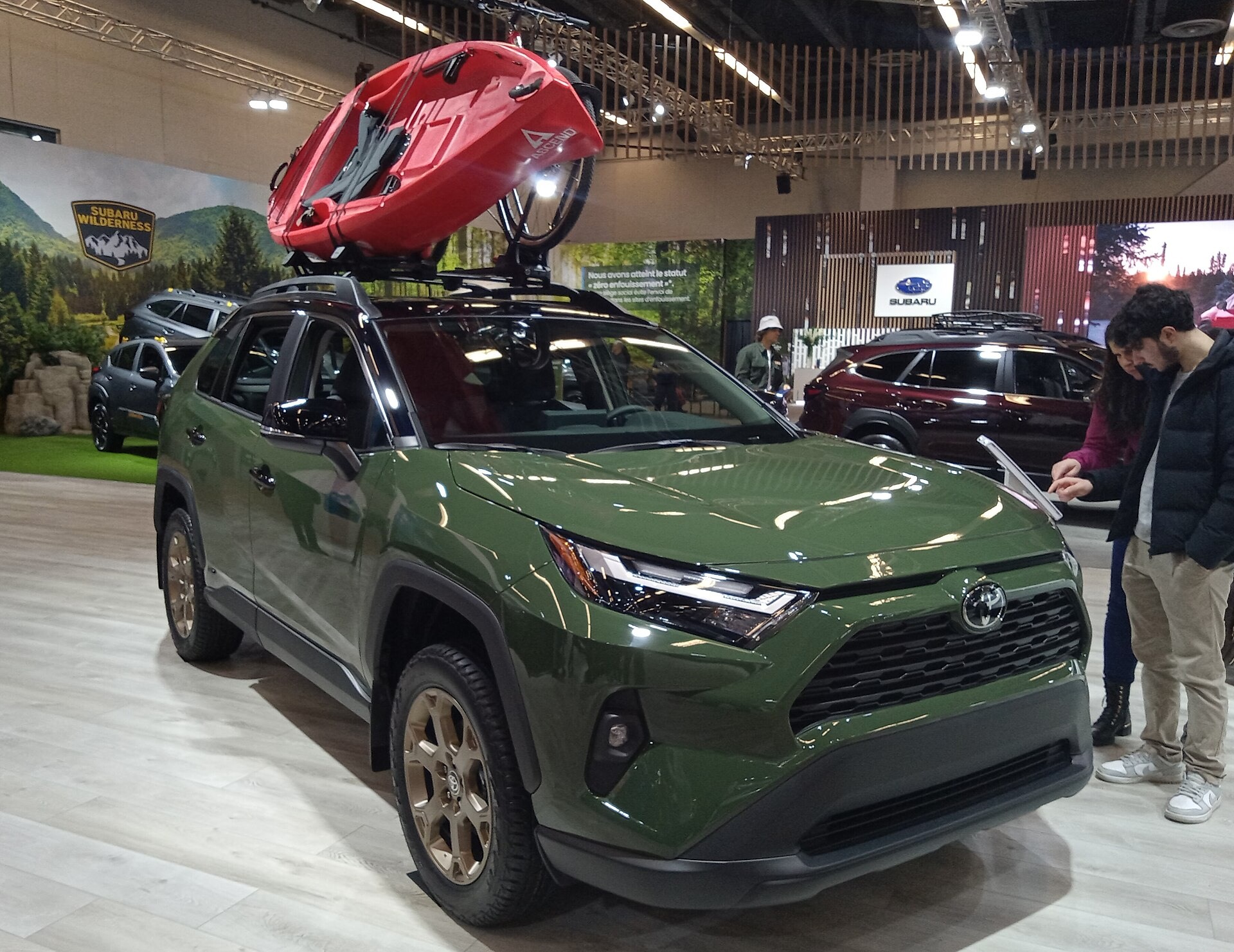 RAV4 PHEV 가족용 후기, 배터리 때문에 트렁크가 좁을까 대표 이미지