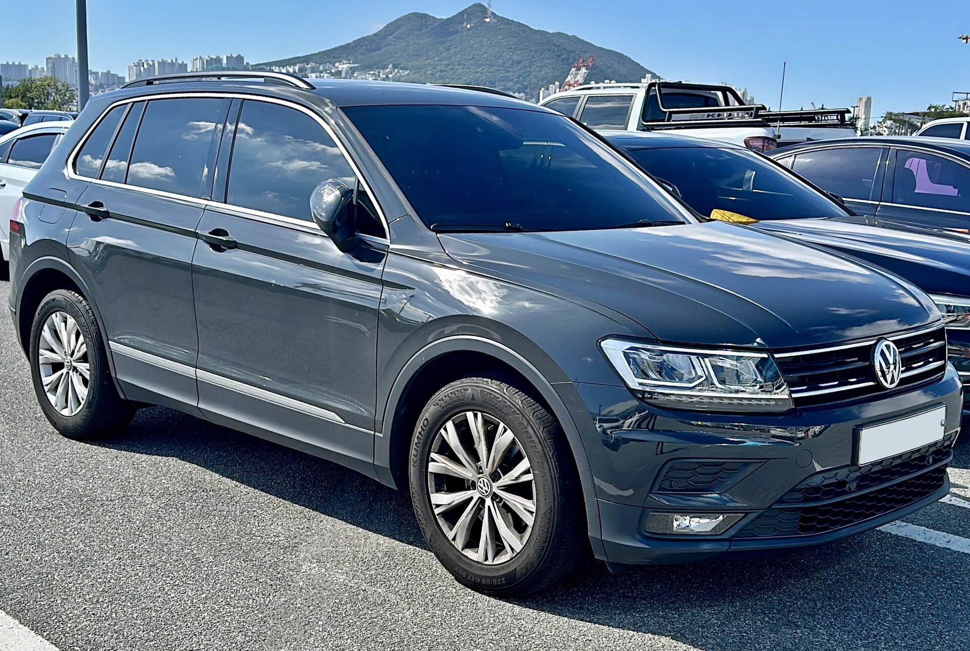 폭스바겐 티구안 2.0 TDI 참고 이미지 3