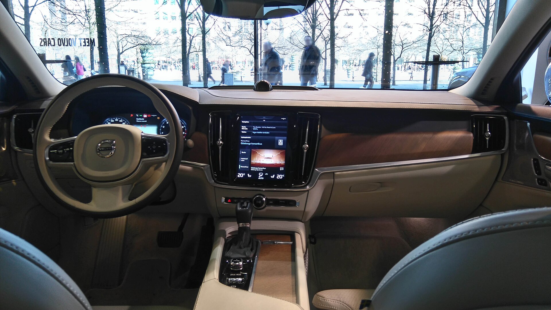 볼보 S90 PHEV 트렁크 후기, 배터리와 긴 짐 적재 영향 대표 이미지