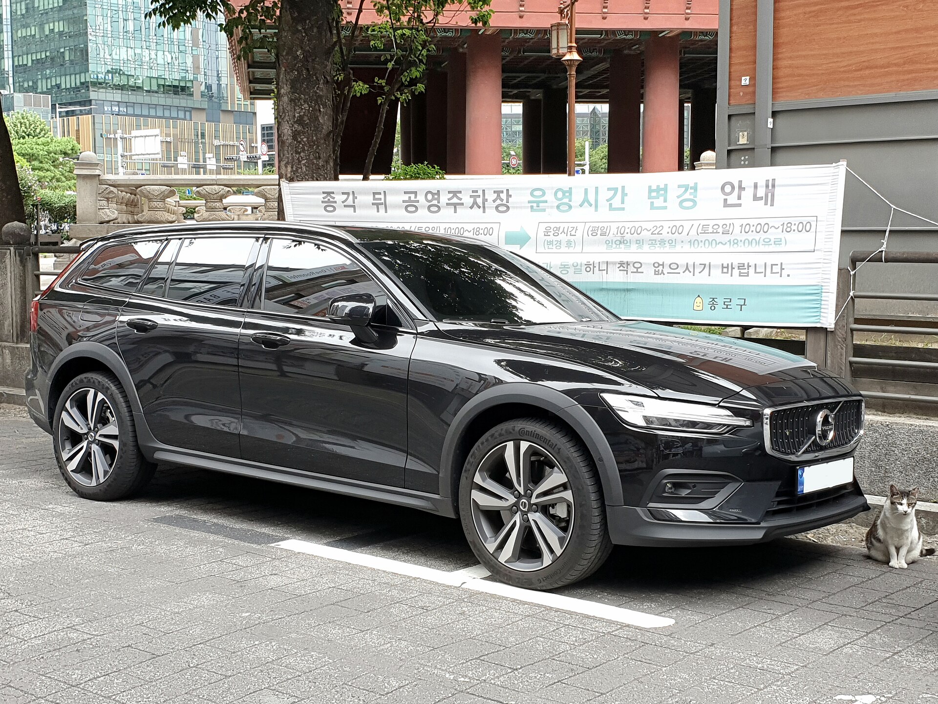 볼보 V60 크로스컨트리 구매 전에 직접 확인할 항목 이미지