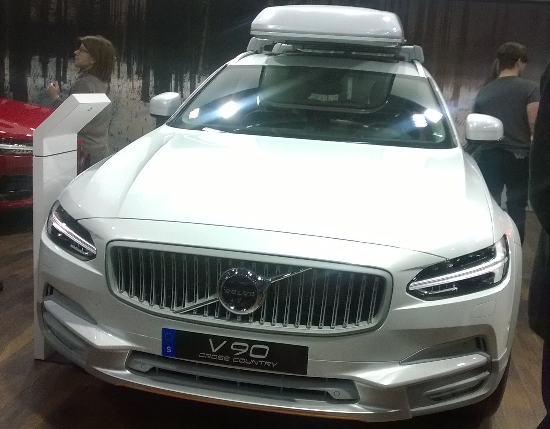 볼보 V90 크로스컨트리 대표 이미지