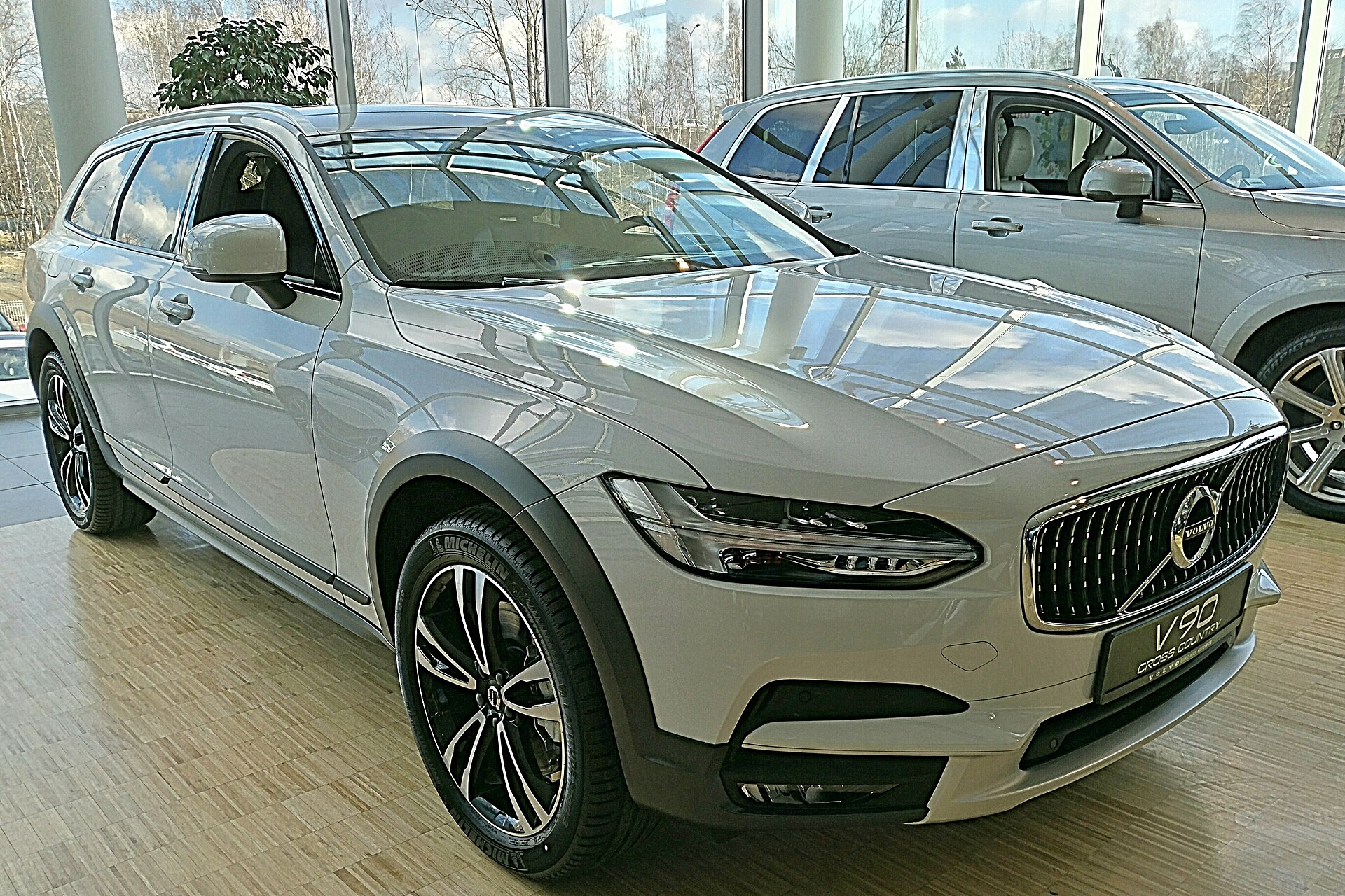 중고 볼보 V90 크로스컨트리 유지비, AWD와 하체 점검 순서 대표 이미지
