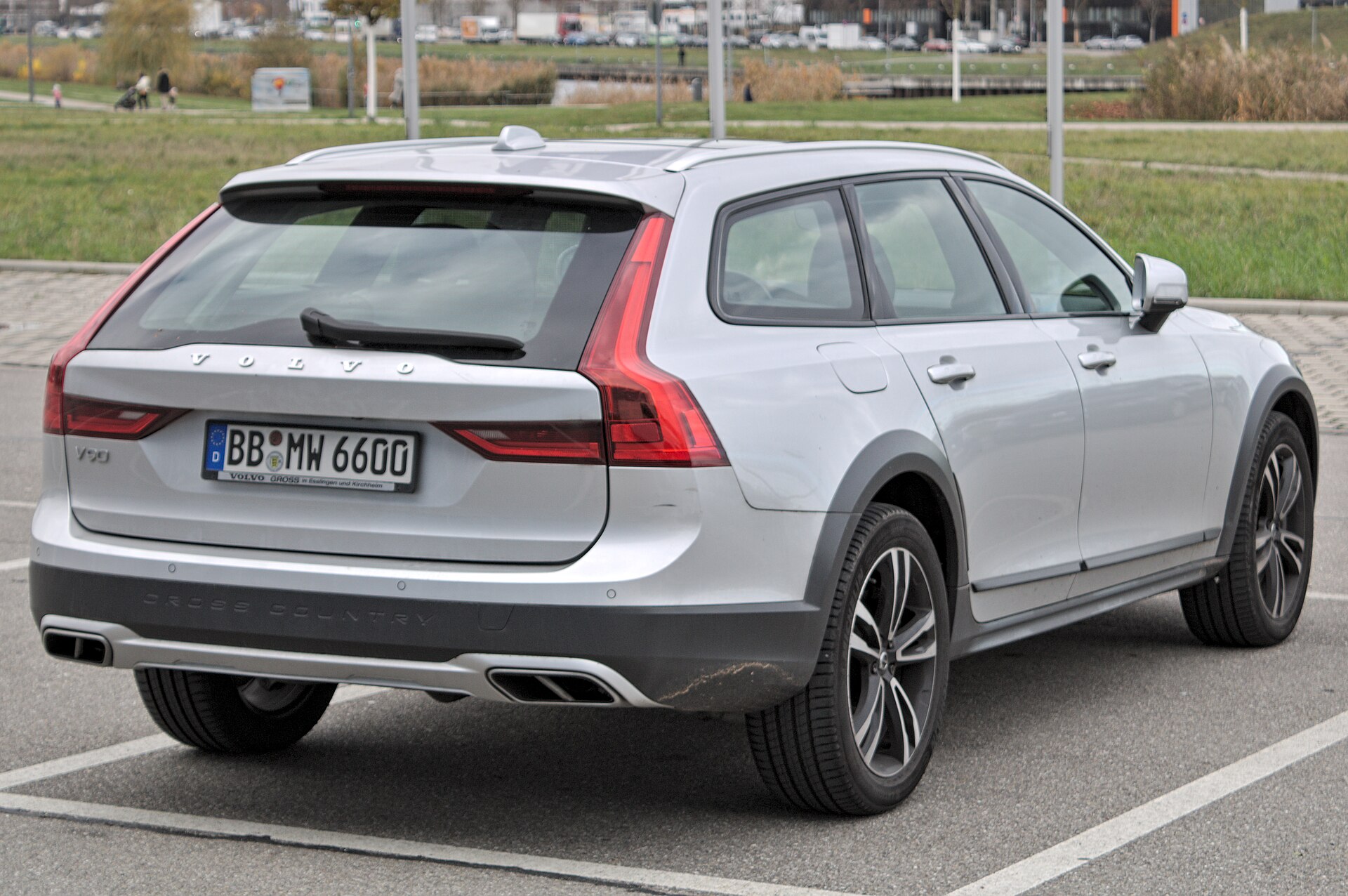 볼보 V90 크로스컨트리 참고 이미지 9