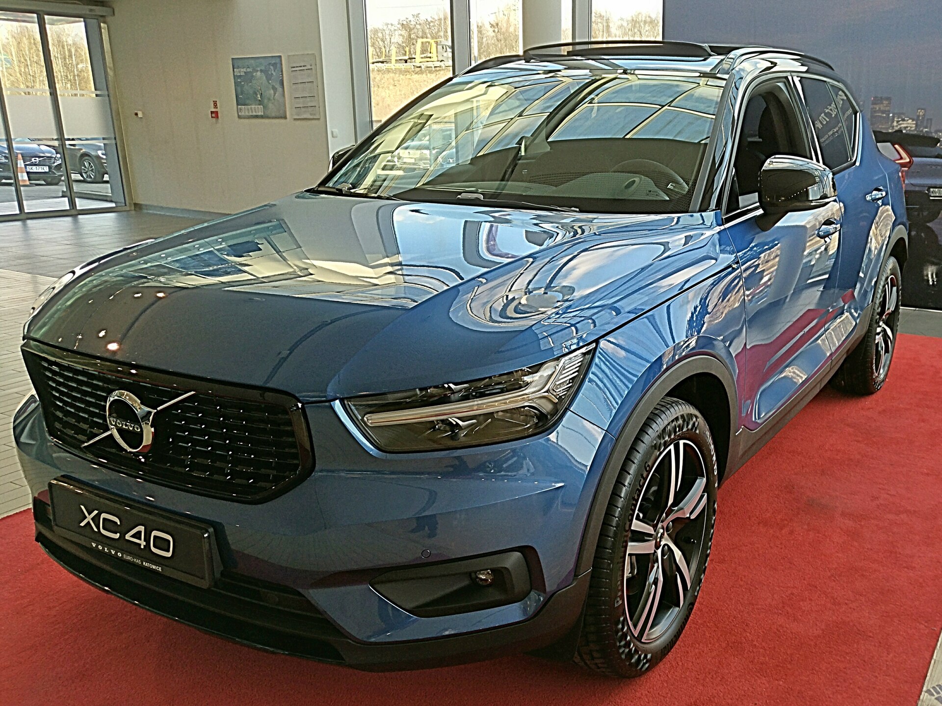 볼보 XC40 vs BMW X1·벤츠 GLA, 도심 SUV 선택 기준 대표 이미지