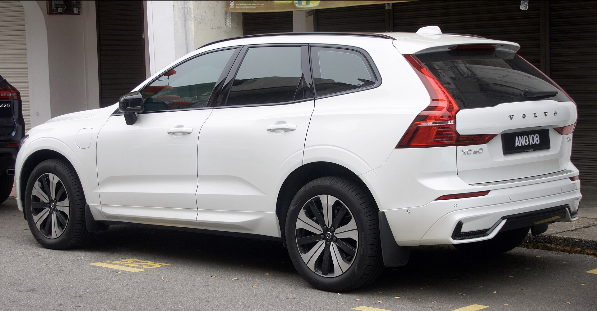 볼보 XC60 플러그인 하이브리드 반복적으로 나오는 아쉬움 이미지